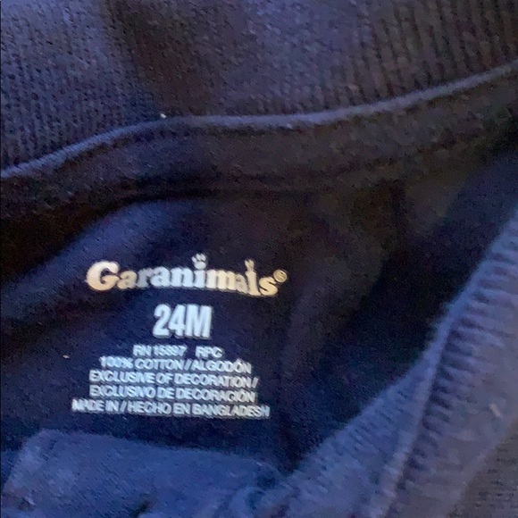 A 10 pc set mix of 5 onesies, 2 tops and 3 shorts - Picture 8 of 12